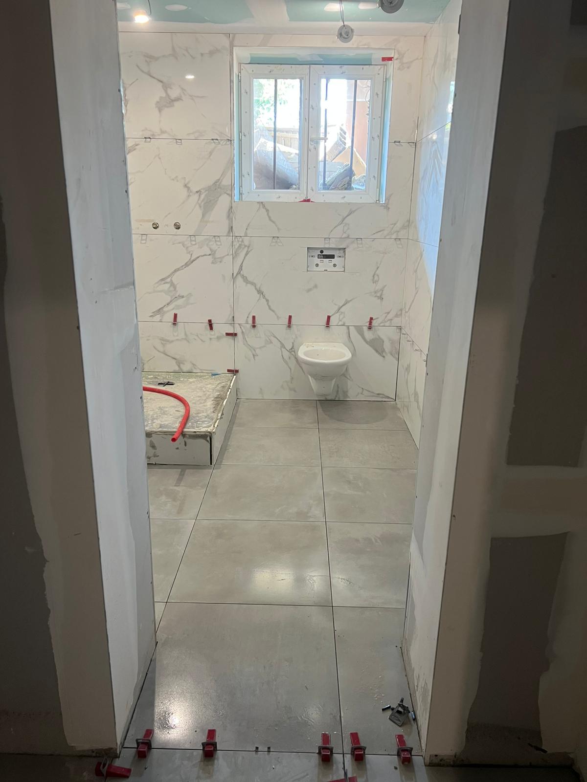 Salle de bain après rénovation à Strasbourg - Rénovation moderne avec douche à l'italienne